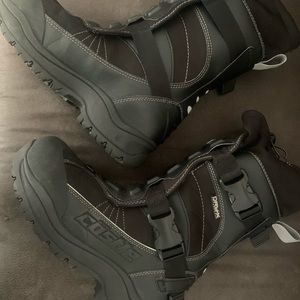 Men’s size 8 Castle X snowmobile winter boots